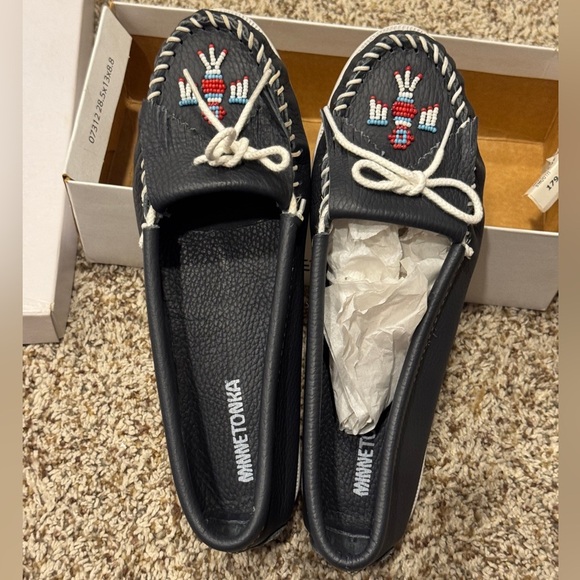 Navy Minnetonka Black Moccasins with Red and Blue Beadwork - Picture 9 of 12